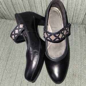 Naot Luma Mary Jane Pump